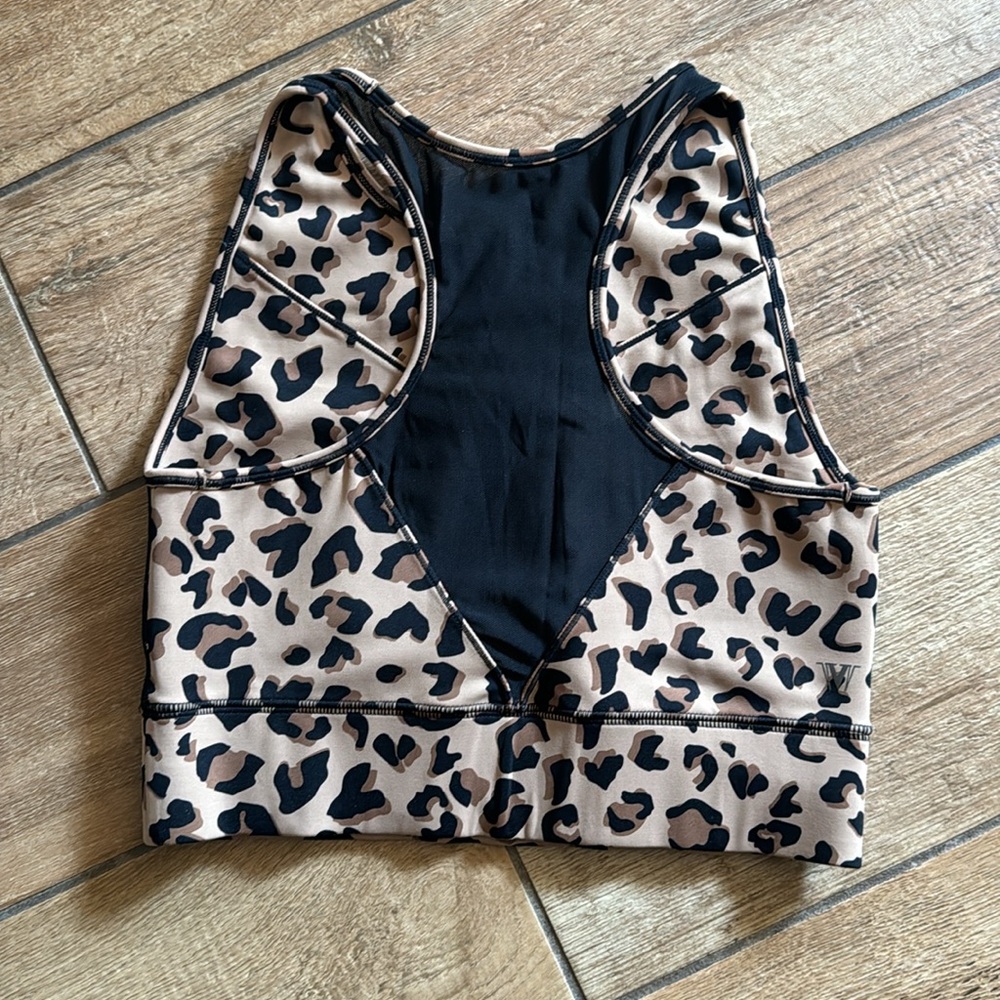 IVL size 10 leopard bra great condition runs smaller in my opinion. - Picture 3 of 5
